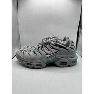 Nike Air Max Plus TN “Wolf Grey” size 9 men’s used